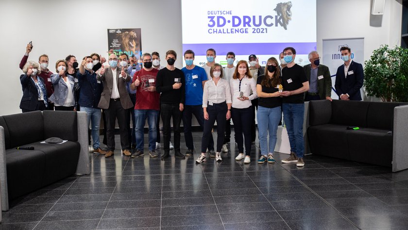 (opens enlarged image) The finalist teams and the jury of the German 3D Printing Challenge. (opens enlarged image)