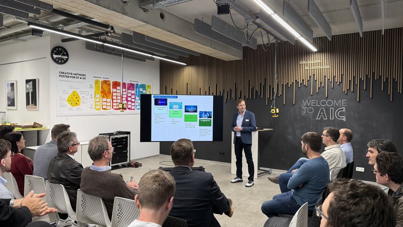 Prof. Lang bei seinem Vortrag zum Rückblick auf den letzten AI Innovation Circle