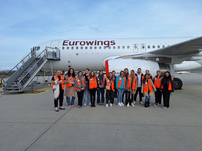 (öffnet Vergrößerung des Bildes) Gruppenfoto (öffnet Vergrößerung des Bildes)