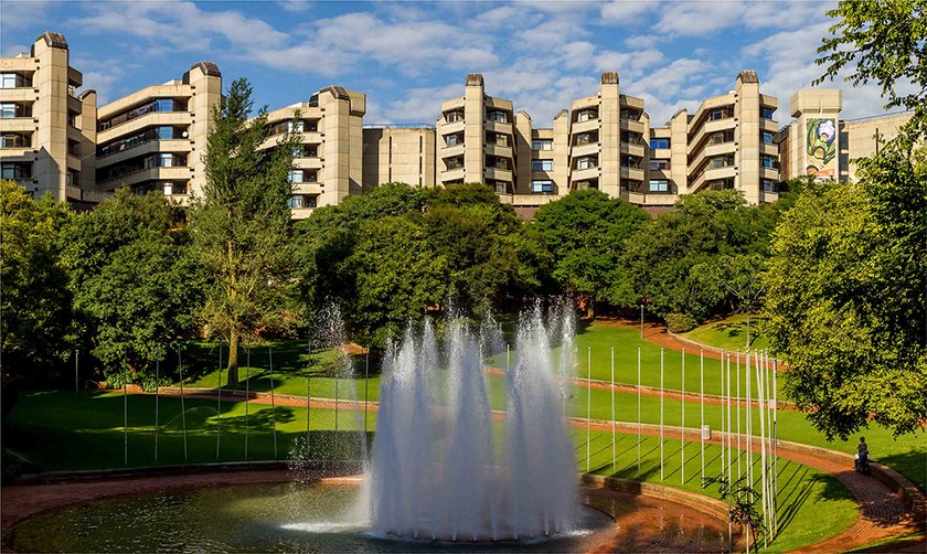University Johannesburg Fountain (öffnet Vergrößerung des Bildes) Johannesburg University (öffnet Vergrößerung des Bildes)