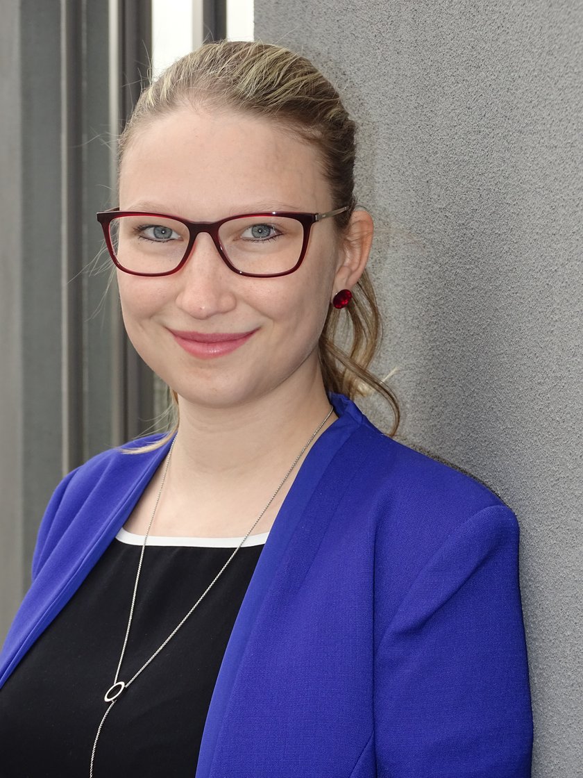 HNU student Carina Kugelmann (opens enlarged image) (opens enlarged image)