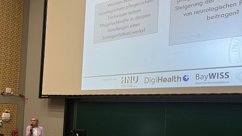 Präsentation von Nadine Seifert (öffnet Vergrößerung des Bildes)