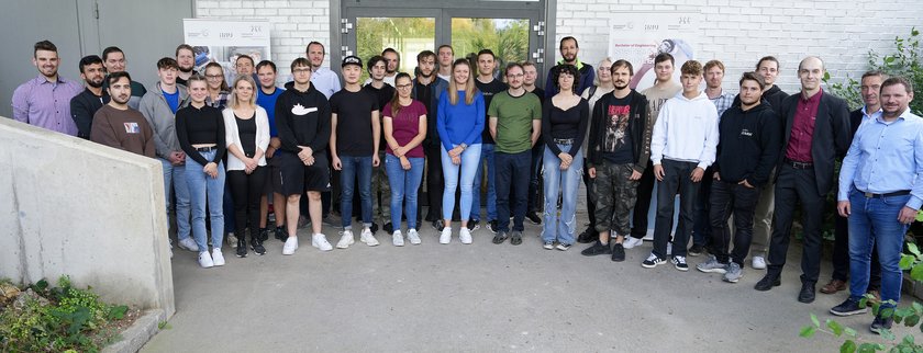 [Translate to English:] Die Erstsemesterstudierenden. (opens enlarged image)