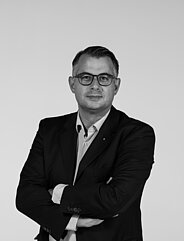 Professor Dr. Daniel Schallmo