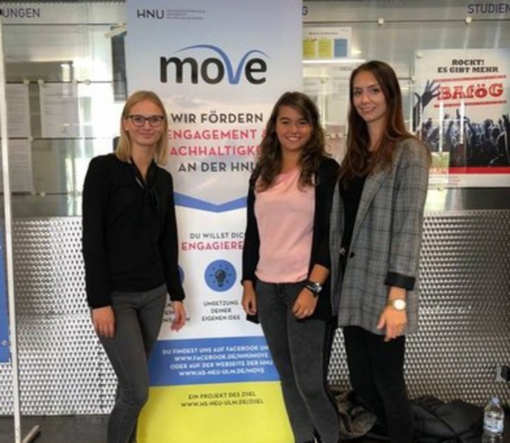 Das move-Team bei der Erstsemesterbegrüßung (opens enlarged image) Das move-Team bei der Erstsemesterbegrüßung (opens enlarged image)