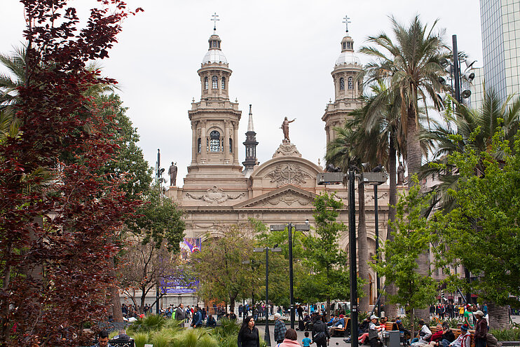 Foto der Catedral Metropolitano in Santiago de Chile. (öffnet Vergrößerung des Bildes)