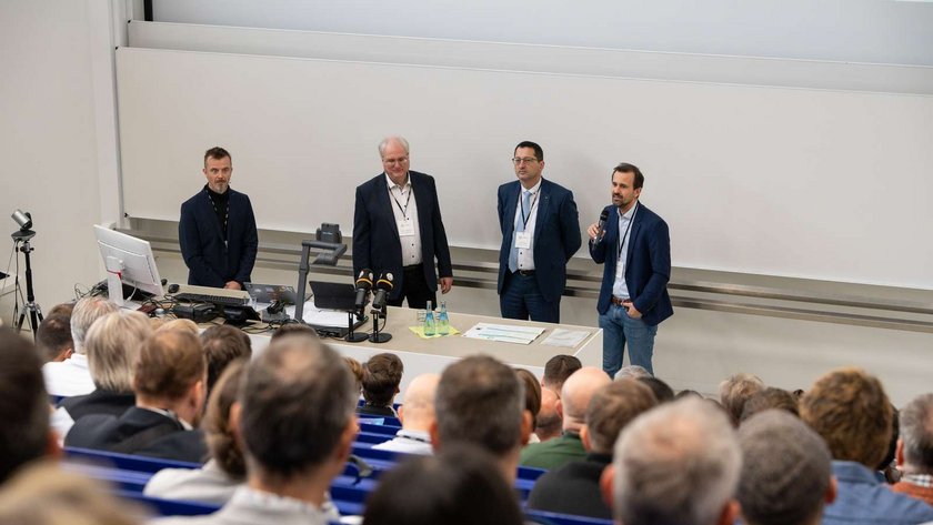  (öffnet Vergrößerung des Bildes)