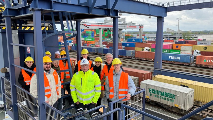 (opens enlarged image) On the loading crane at the TriCon container terminal (opens enlarged image)