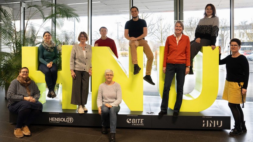 16:9 und Healthcare Management Insights (1620 x 1080 px) - 1